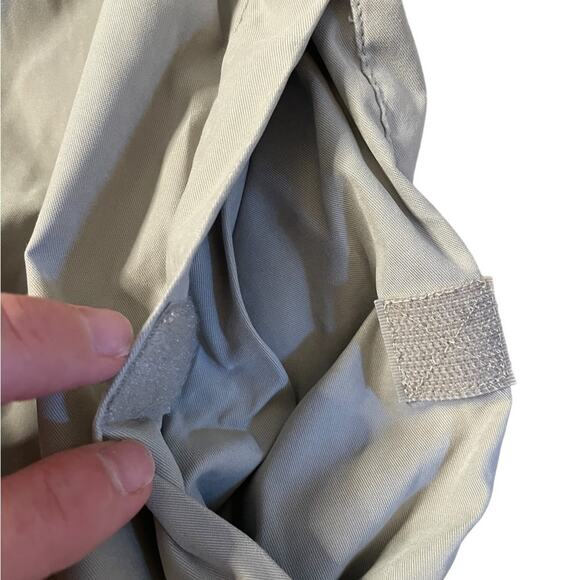 Izod Mesh Lined Golf VEST Mens L Beige Elastic Bottom Pockets Sports Lightweight - Picture 3 of 8